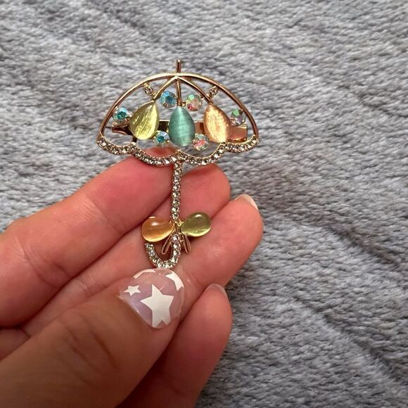 Multicolor Moon Glow Stone Aurora Borealis Rhinestone Gold Tone Unbrella Broo… - Picture 3 of 3